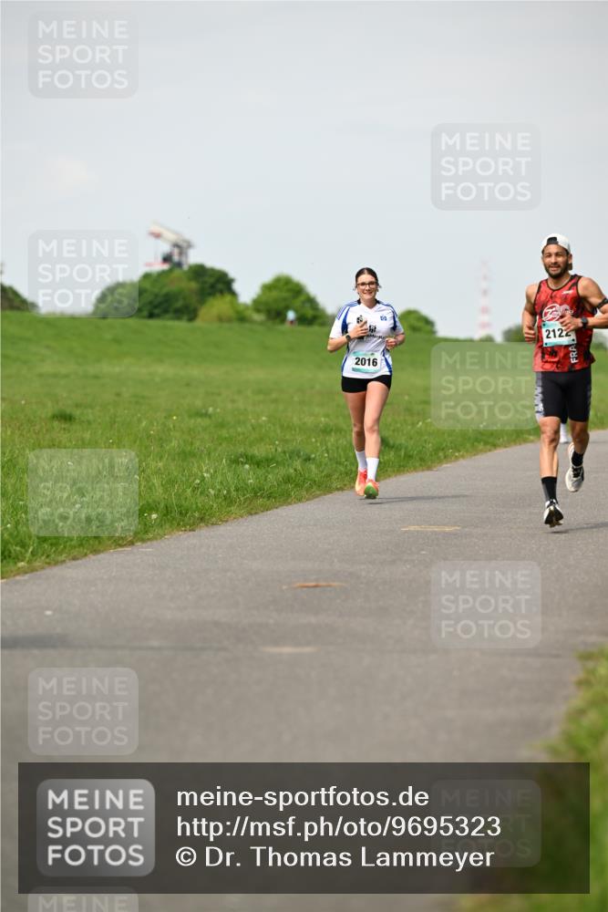 10.05.2026 - 8. Wedeler Halbmarathon Dr. Thomas Lammeyer http://msf.ph/oto/9695323 10.05.2026 11:21:17 Laufen 2122, 2016 meine-sportfotos.de