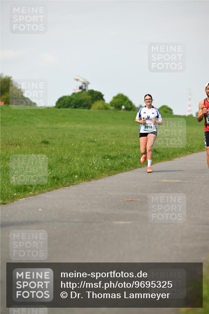 10.05.2026 - 8. Wedeler Halbmarathon Dr. Thomas Lammeyer http://msf.ph/oto/9695325 10.05.2026 11:21:17 Laufen 2016 meine-sportfotos.de
