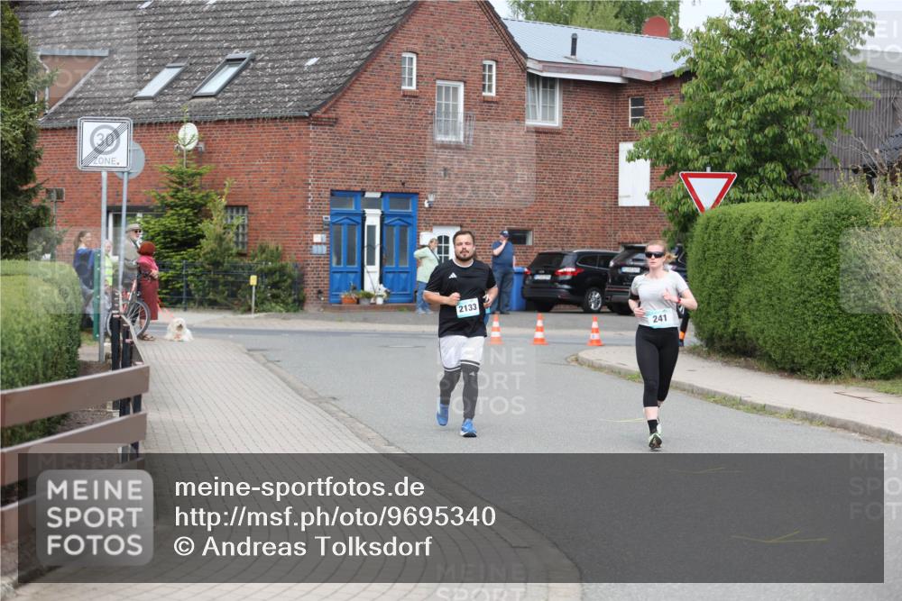 10.05.2026 - 8. Wedeler Halbmarathon Andreas Tolksdorf http://msf.ph/oto/9695340 10.05.2026 10:26:20 Laufen 30, 2133, 241 meine-sportfotos.de