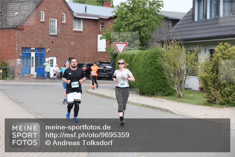 10.05.2026 - 8. Wedeler Halbmarathon Andreas Tolksdorf http://msf.ph/oto/9695359 10.05.2026 10:26:21 Laufen 2133, 241 meine-sportfotos.de