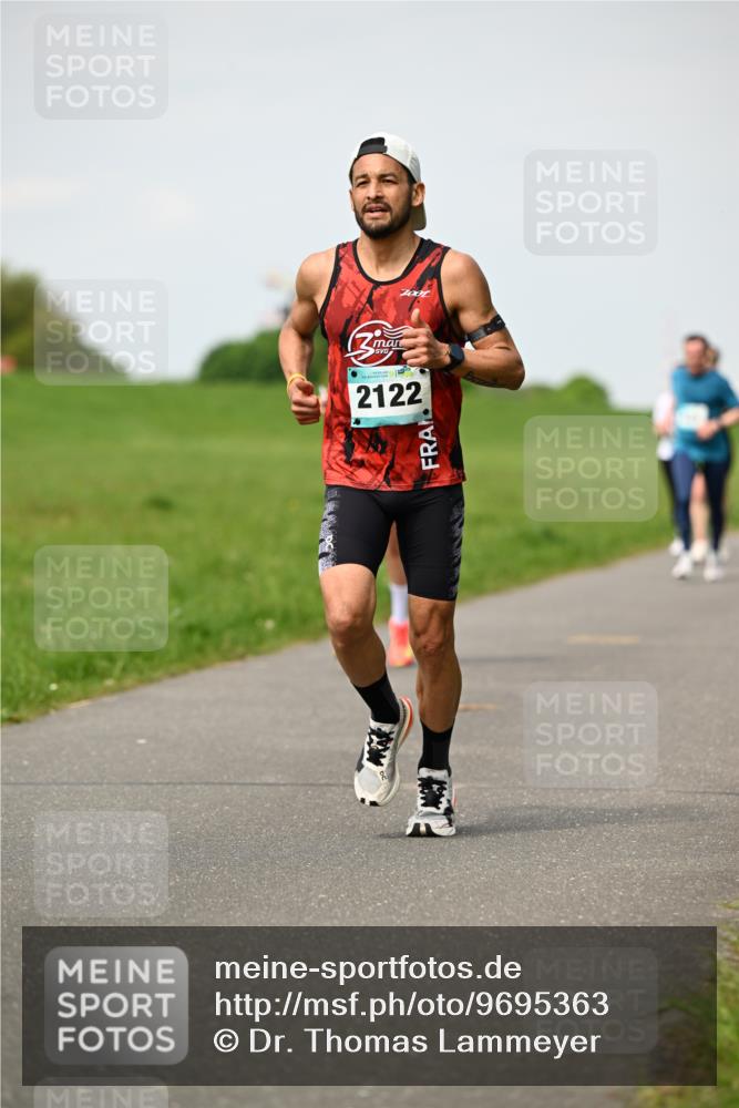 10.05.2026 - 8. Wedeler Halbmarathon Dr. Thomas Lammeyer http://msf.ph/oto/9695363 10.05.2026 11:21:19 Laufen 2122, 7001 meine-sportfotos.de