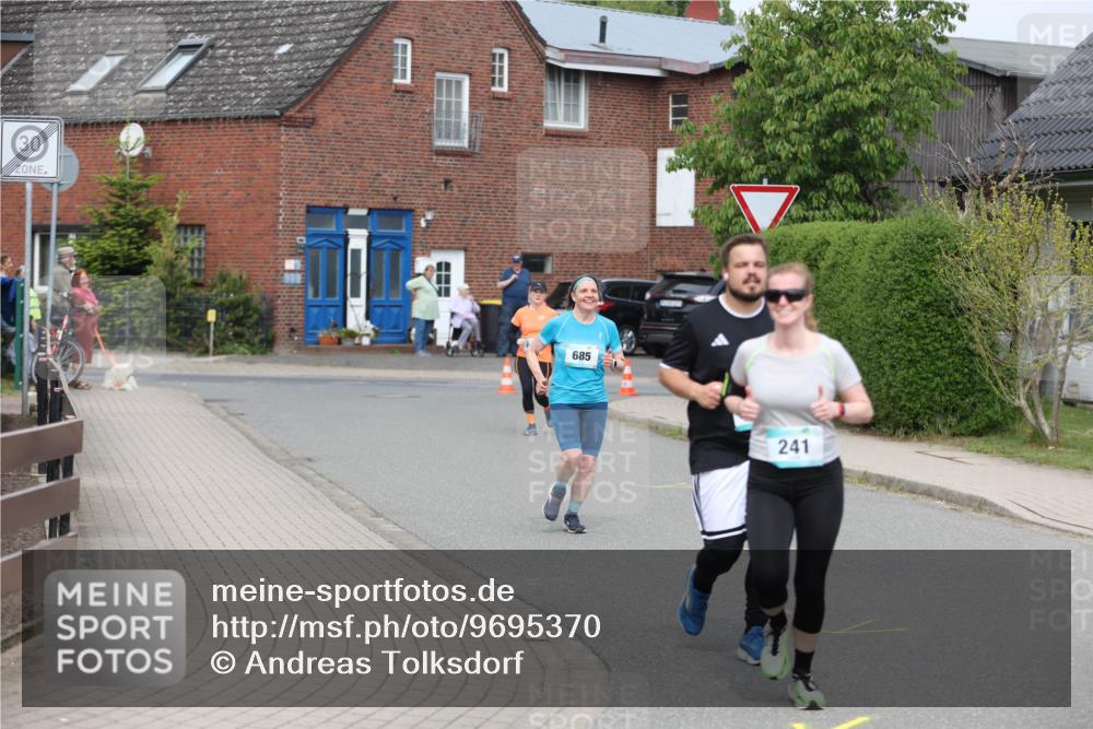 10.05.2026 - 8. Wedeler Halbmarathon Andreas Tolksdorf http://msf.ph/oto/9695370 10.05.2026 10:26:23 Laufen 685, 241 meine-sportfotos.de