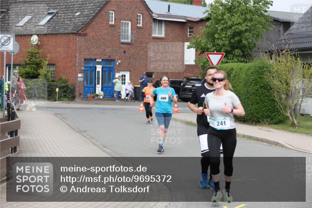 10.05.2026 - 8. Wedeler Halbmarathon Andreas Tolksdorf http://msf.ph/oto/9695372 10.05.2026 10:26:23 Laufen 685, 241 meine-sportfotos.de