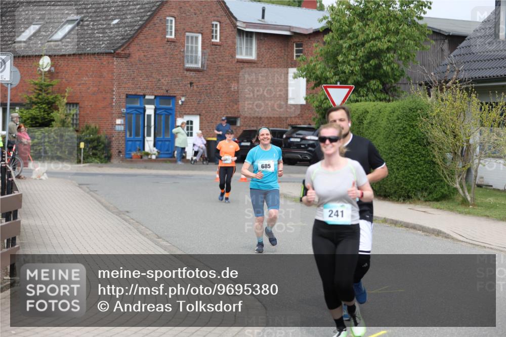 10.05.2026 - 8. Wedeler Halbmarathon Andreas Tolksdorf http://msf.ph/oto/9695380 10.05.2026 10:26:24 Laufen 87, 685, 241 meine-sportfotos.de