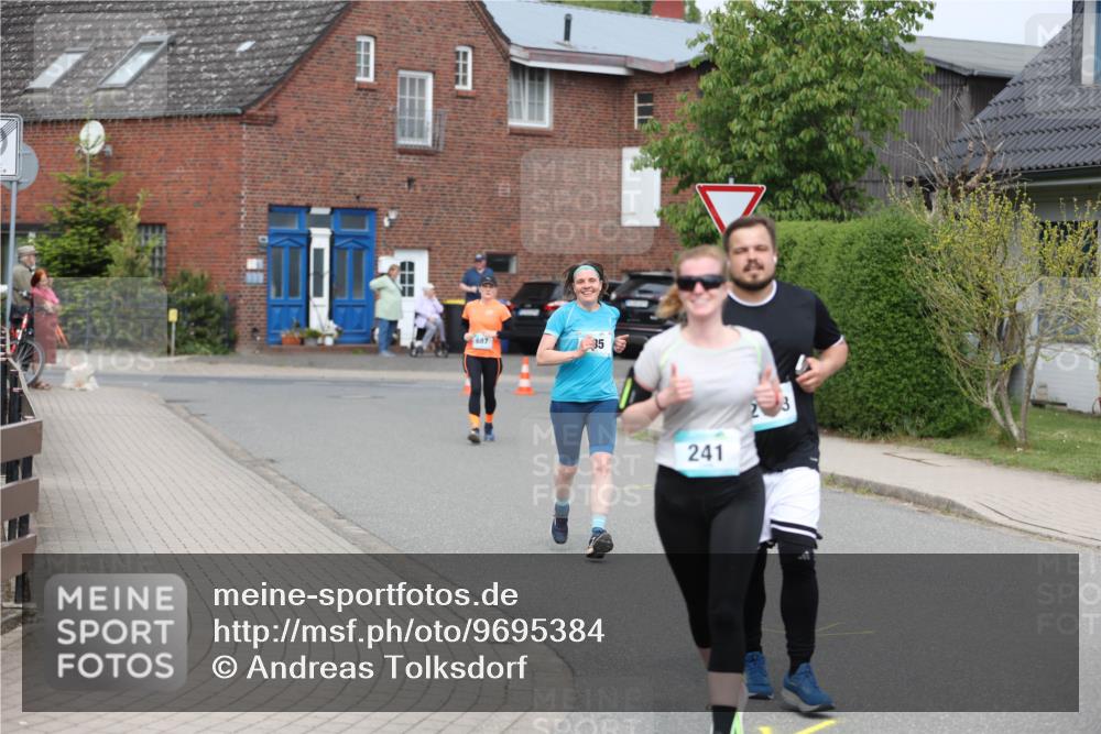 10.05.2026 - 8. Wedeler Halbmarathon Andreas Tolksdorf http://msf.ph/oto/9695384 10.05.2026 10:26:24 Laufen 687, 35, 241 meine-sportfotos.de