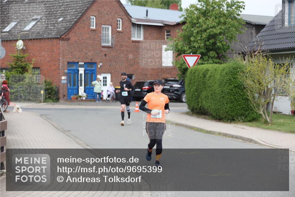 10.05.2026 - 8. Wedeler Halbmarathon Andreas Tolksdorf http://msf.ph/oto/9695399 10.05.2026 10:26:29 Laufen  meine-sportfotos.de