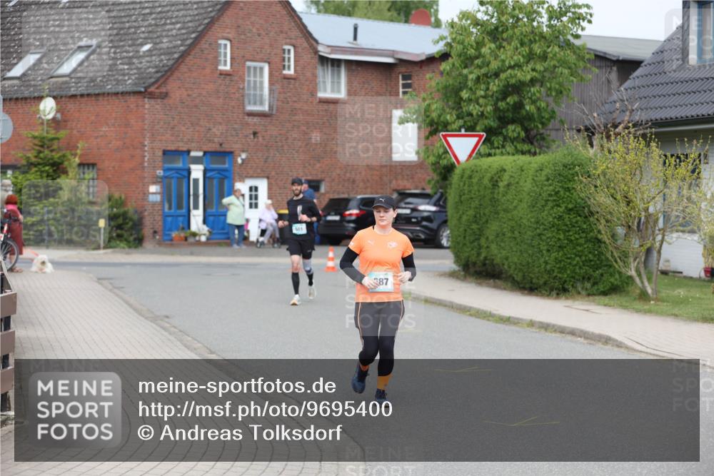 10.05.2026 - 8. Wedeler Halbmarathon Andreas Tolksdorf http://msf.ph/oto/9695400 10.05.2026 10:26:29 Laufen  meine-sportfotos.de