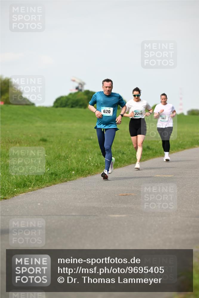 10.05.2026 - 8. Wedeler Halbmarathon Dr. Thomas Lammeyer http://msf.ph/oto/9695405 10.05.2026 11:21:23 Laufen 620, 2215, 661 meine-sportfotos.de
