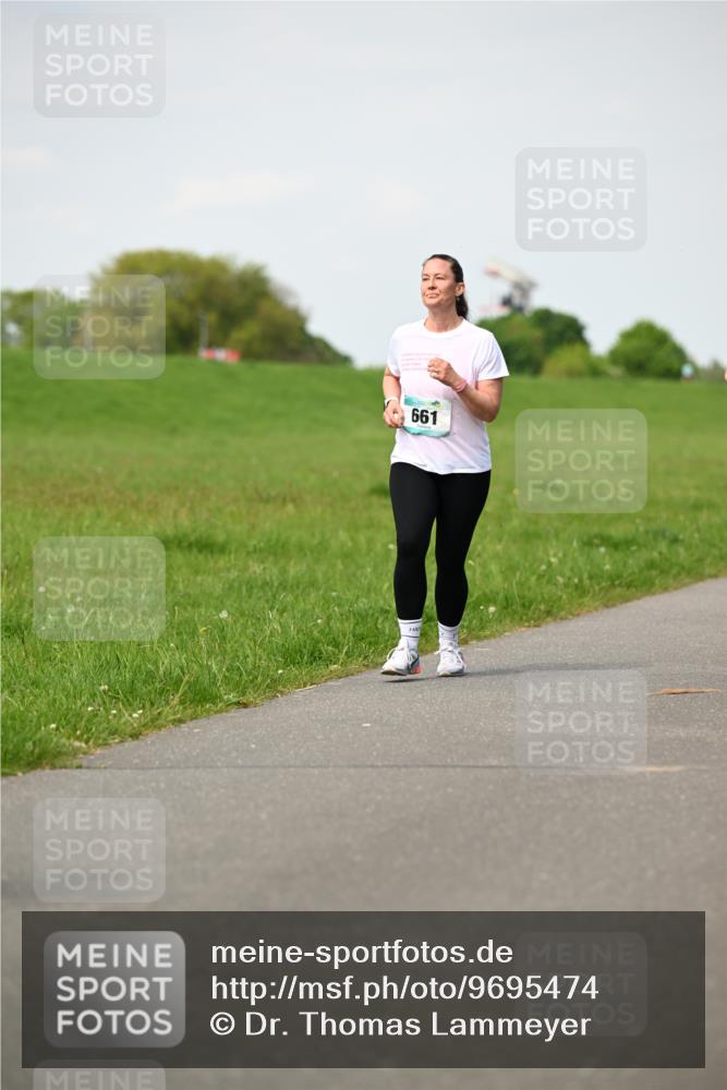 10.05.2026 - 8. Wedeler Halbmarathon Dr. Thomas Lammeyer http://msf.ph/oto/9695474 10.05.2026 11:21:28 Laufen 661 meine-sportfotos.de