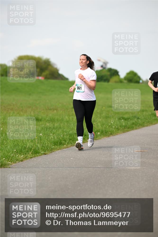 10.05.2026 - 8. Wedeler Halbmarathon Dr. Thomas Lammeyer http://msf.ph/oto/9695477 10.05.2026 11:21:28 Laufen 661 meine-sportfotos.de