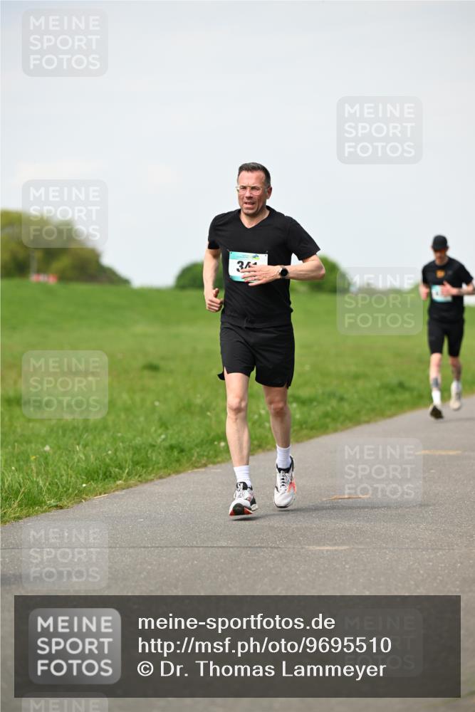 10.05.2026 - 8. Wedeler Halbmarathon Dr. Thomas Lammeyer http://msf.ph/oto/9695510 10.05.2026 11:21:30 Laufen  meine-sportfotos.de