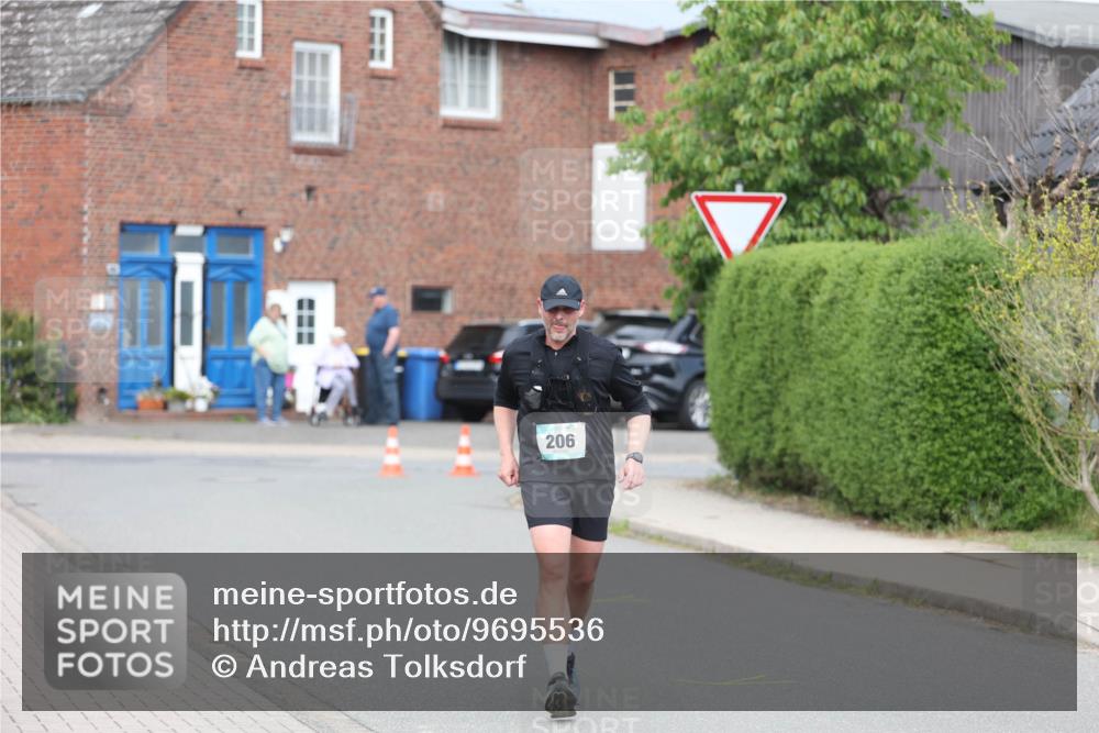 10.05.2026 - 8. Wedeler Halbmarathon Andreas Tolksdorf http://msf.ph/oto/9695536 10.05.2026 10:27:14 Laufen 206 meine-sportfotos.de