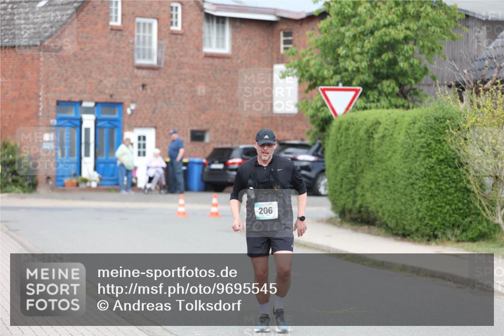 10.05.2026 - 8. Wedeler Halbmarathon Andreas Tolksdorf http://msf.ph/oto/9695545 10.05.2026 10:27:15 Laufen 206 meine-sportfotos.de