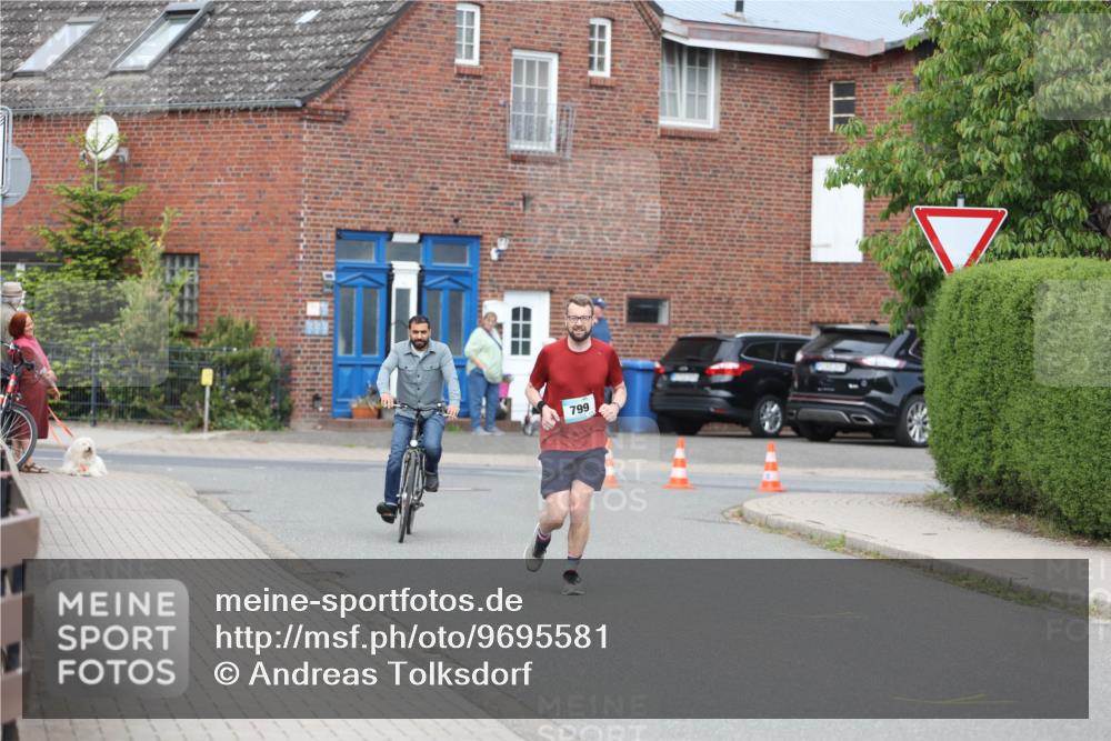 10.05.2026 - 8. Wedeler Halbmarathon Andreas Tolksdorf http://msf.ph/oto/9695581 10.05.2026 10:27:25 Laufen  meine-sportfotos.de