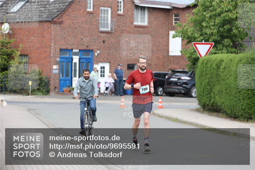 10.05.2026 - 8. Wedeler Halbmarathon Andreas Tolksdorf http://msf.ph/oto/9695591 10.05.2026 10:27:28 Laufen 799 meine-sportfotos.de