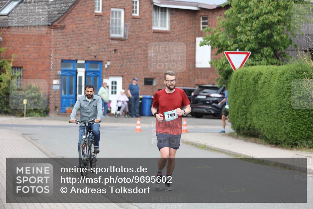 10.05.2026 - 8. Wedeler Halbmarathon Andreas Tolksdorf http://msf.ph/oto/9695602 10.05.2026 10:27:28 Laufen 799 meine-sportfotos.de