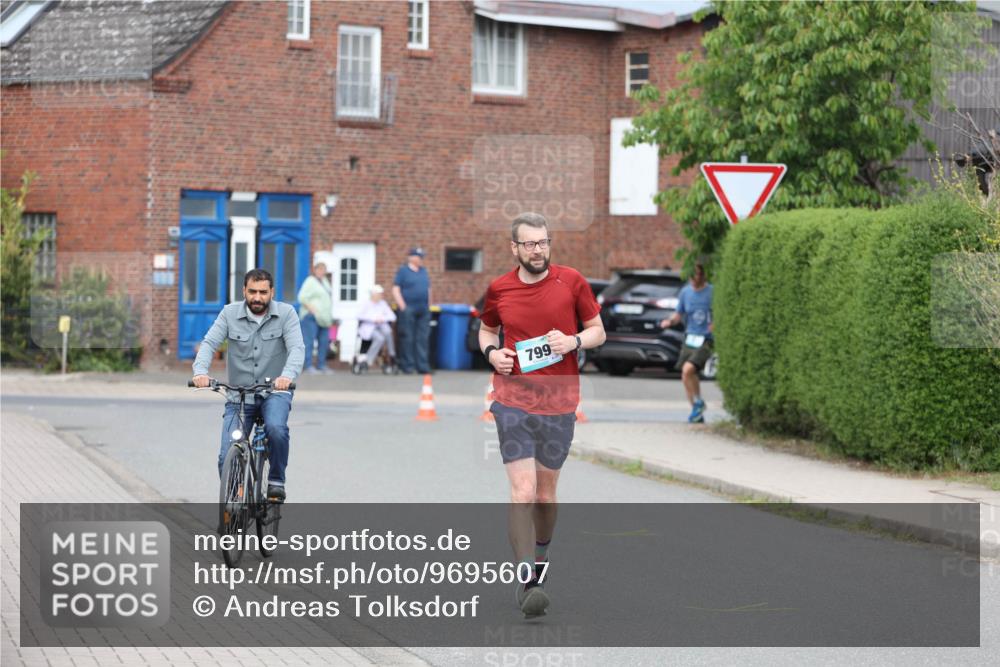 10.05.2026 - 8. Wedeler Halbmarathon Andreas Tolksdorf http://msf.ph/oto/9695607 10.05.2026 10:27:28 Laufen 799 meine-sportfotos.de