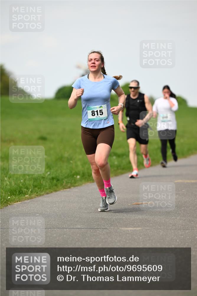 10.05.2026 - 8. Wedeler Halbmarathon Dr. Thomas Lammeyer http://msf.ph/oto/9695609 10.05.2026 11:21:44 Laufen 815 meine-sportfotos.de