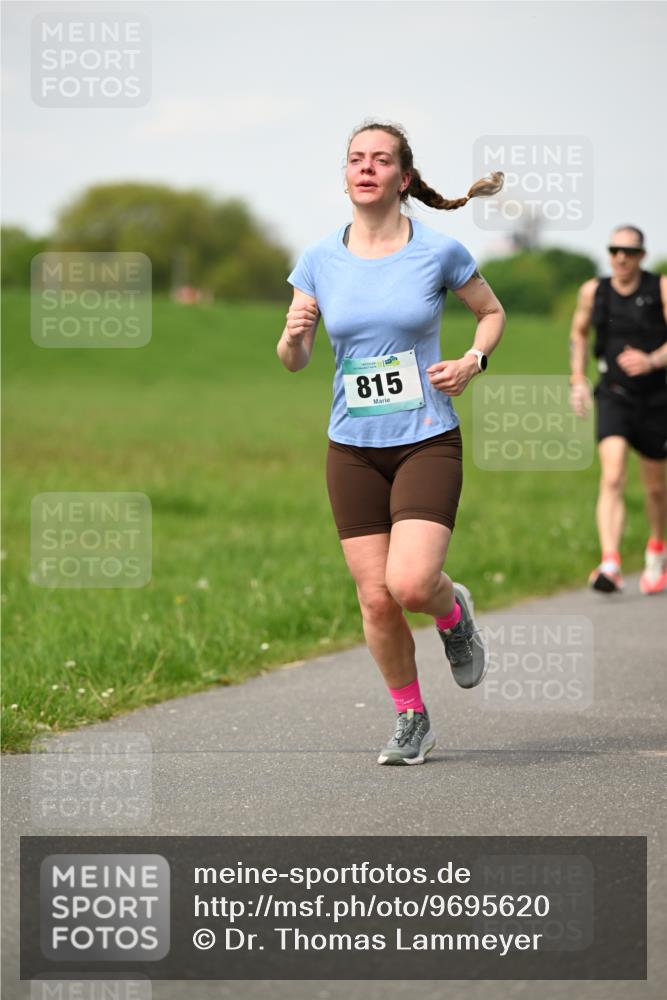 10.05.2026 - 8. Wedeler Halbmarathon Dr. Thomas Lammeyer http://msf.ph/oto/9695620 10.05.2026 11:21:44 Laufen 815 meine-sportfotos.de