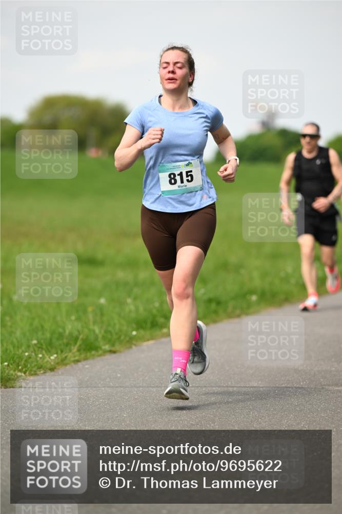 10.05.2026 - 8. Wedeler Halbmarathon Dr. Thomas Lammeyer http://msf.ph/oto/9695622 10.05.2026 11:21:45 Laufen 815 meine-sportfotos.de