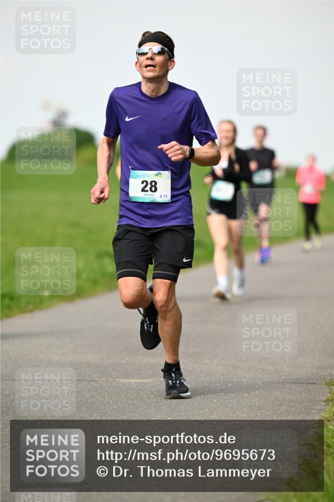 10.05.2026 - 8. Wedeler Halbmarathon Dr. Thomas Lammeyer http://msf.ph/oto/9695673 10.05.2026 11:21:48 Laufen  meine-sportfotos.de