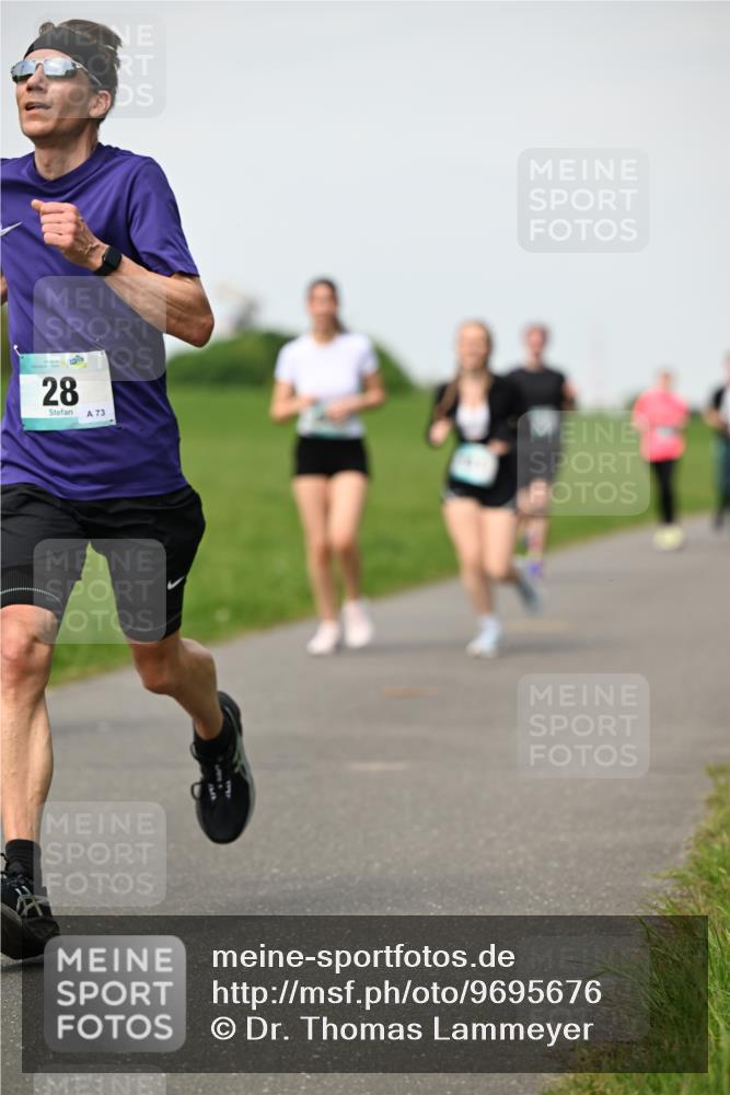 10.05.2026 - 8. Wedeler Halbmarathon Dr. Thomas Lammeyer http://msf.ph/oto/9695676 10.05.2026 11:21:49 Laufen  meine-sportfotos.de