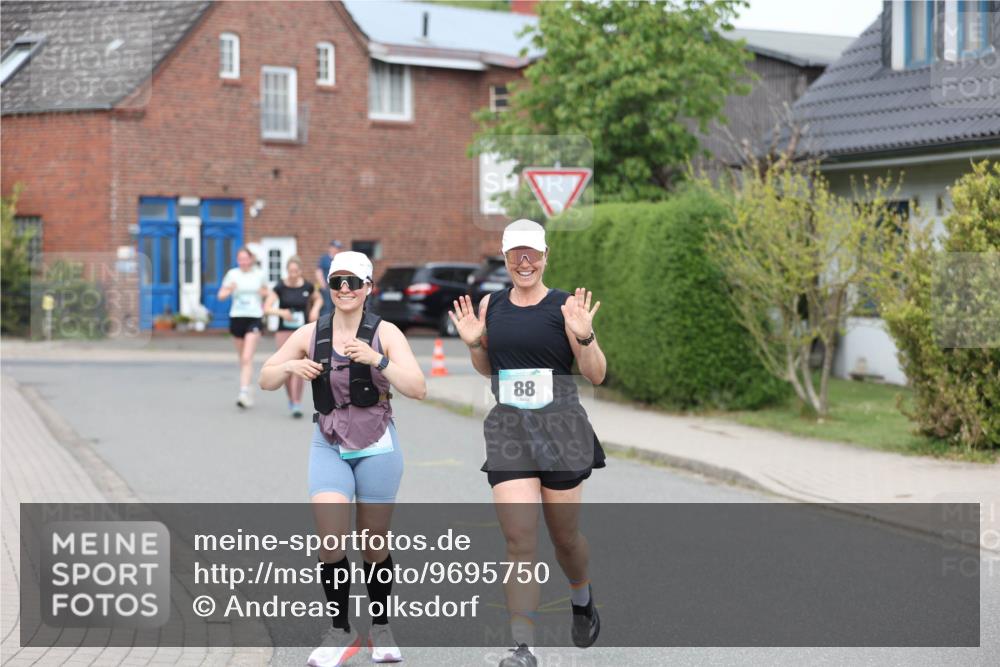 10.05.2026 - 8. Wedeler Halbmarathon Andreas Tolksdorf http://msf.ph/oto/9695750 10.05.2026 10:28:15 Laufen 888 meine-sportfotos.de
