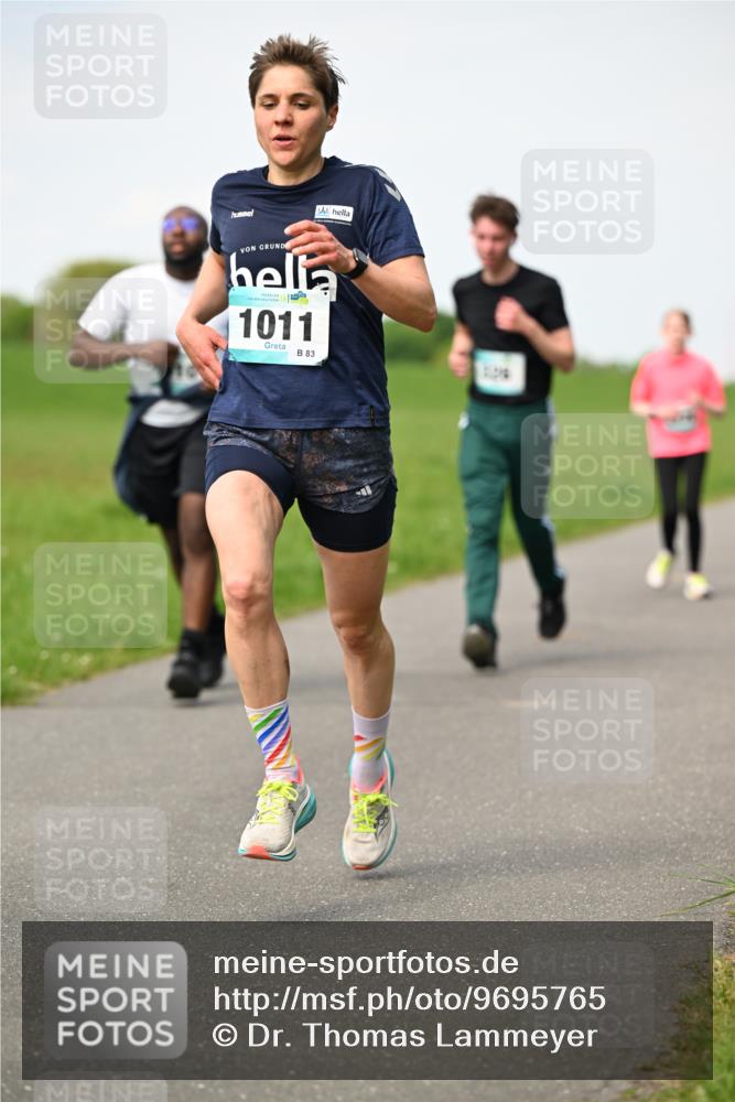 10.05.2026 - 8. Wedeler Halbmarathon Dr. Thomas Lammeyer http://msf.ph/oto/9695765 10.05.2026 11:21:57 Laufen 116, 1011 meine-sportfotos.de