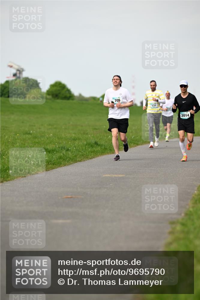 10.05.2026 - 8. Wedeler Halbmarathon Dr. Thomas Lammeyer http://msf.ph/oto/9695790 10.05.2026 11:22:05 Laufen 706, 131, 2014 meine-sportfotos.de
