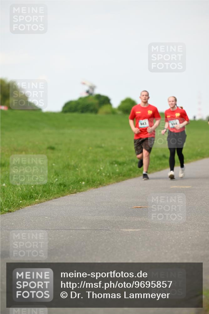 10.05.2026 - 8. Wedeler Halbmarathon Dr. Thomas Lammeyer http://msf.ph/oto/9695857 10.05.2026 11:22:17 Laufen 943, 344 meine-sportfotos.de