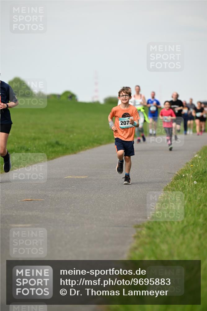 10.05.2026 - 8. Wedeler Halbmarathon Dr. Thomas Lammeyer http://msf.ph/oto/9695883 10.05.2026 11:22:25 Laufen 207 meine-sportfotos.de