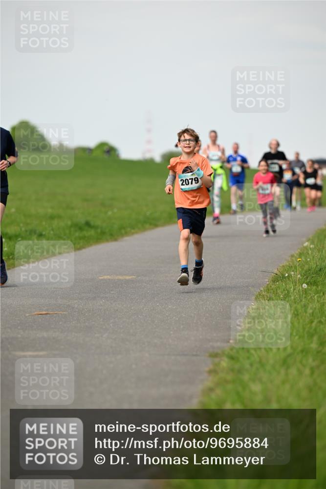 10.05.2026 - 8. Wedeler Halbmarathon Dr. Thomas Lammeyer http://msf.ph/oto/9695884 10.05.2026 11:22:26 Laufen 2079 meine-sportfotos.de
