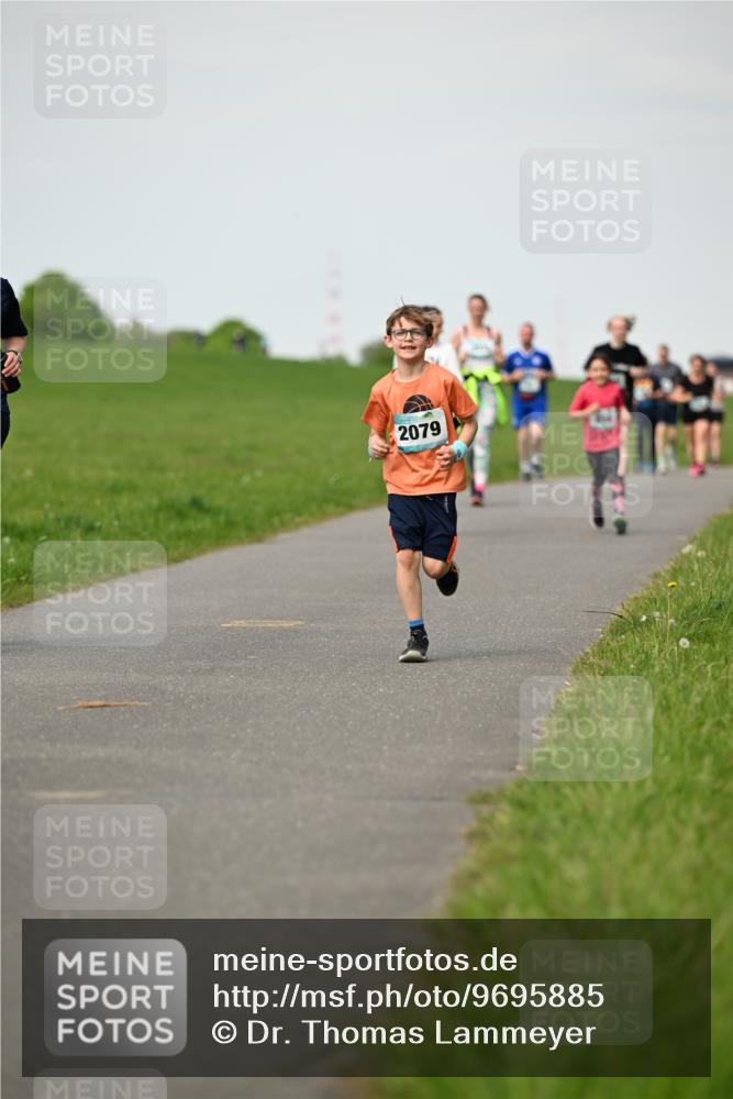 10.05.2026 - 8. Wedeler Halbmarathon Dr. Thomas Lammeyer http://msf.ph/oto/9695885 10.05.2026 11:22:26 Laufen 2079 meine-sportfotos.de