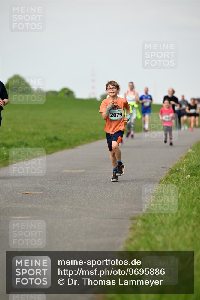 10.05.2026 - 8. Wedeler Halbmarathon Dr. Thomas Lammeyer http://msf.ph/oto/9695886 10.05.2026 11:22:26 Laufen 2079 meine-sportfotos.de