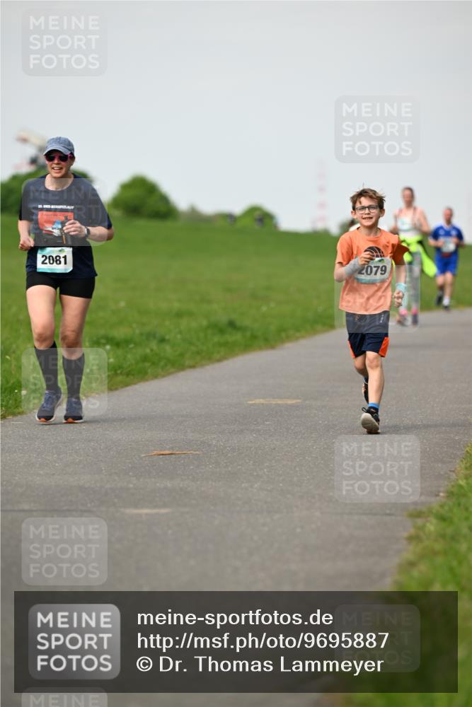 10.05.2026 - 8. Wedeler Halbmarathon Dr. Thomas Lammeyer http://msf.ph/oto/9695887 10.05.2026 11:22:26 Laufen 2081, 2079 meine-sportfotos.de