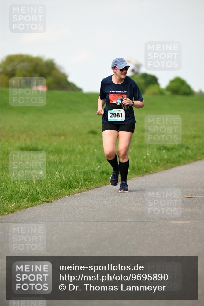 10.05.2026 - 8. Wedeler Halbmarathon Dr. Thomas Lammeyer http://msf.ph/oto/9695890 10.05.2026 11:22:27 Laufen 2081 meine-sportfotos.de