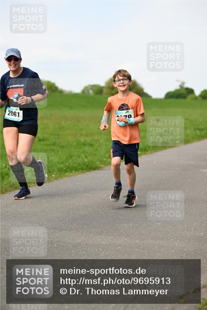 10.05.2026 - 8. Wedeler Halbmarathon Dr. Thomas Lammeyer http://msf.ph/oto/9695913 10.05.2026 11:22:30 Laufen 2081 meine-sportfotos.de