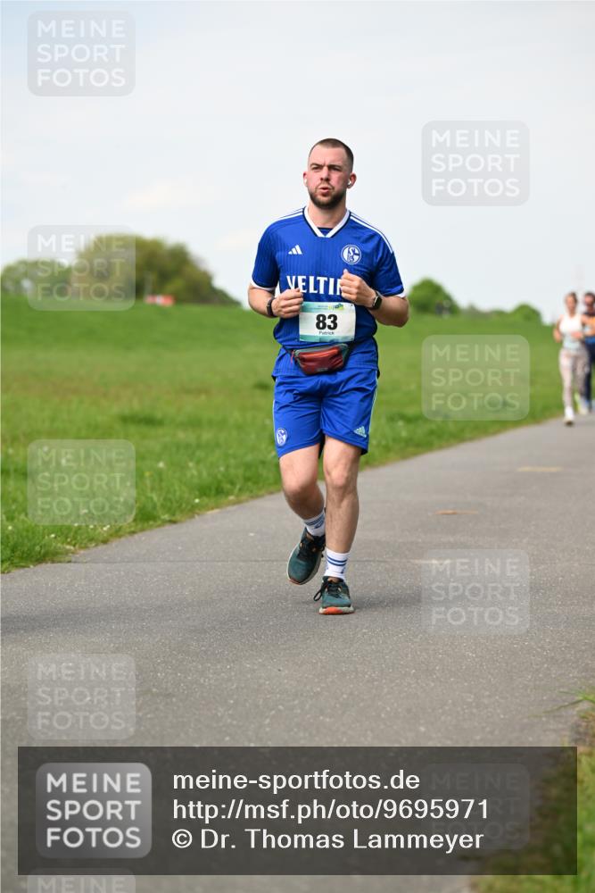 10.05.2026 - 8. Wedeler Halbmarathon Dr. Thomas Lammeyer http://msf.ph/oto/9695971 10.05.2026 11:22:40 Laufen  meine-sportfotos.de
