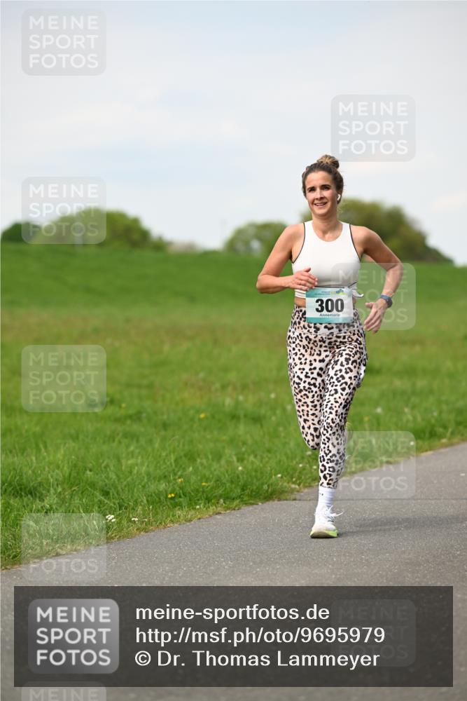 10.05.2026 - 8. Wedeler Halbmarathon Dr. Thomas Lammeyer http://msf.ph/oto/9695979 10.05.2026 11:22:48 Laufen 300 meine-sportfotos.de