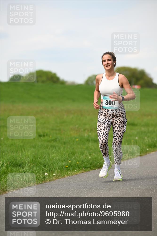10.05.2026 - 8. Wedeler Halbmarathon Dr. Thomas Lammeyer http://msf.ph/oto/9695980 10.05.2026 11:22:48 Laufen 300 meine-sportfotos.de