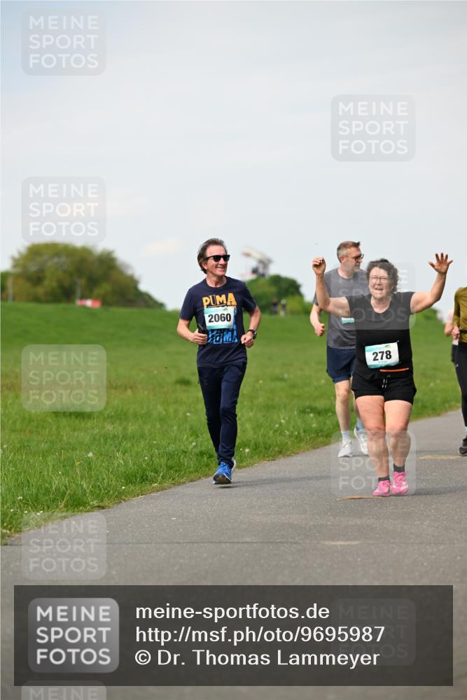 10.05.2026 - 8. Wedeler Halbmarathon Dr. Thomas Lammeyer http://msf.ph/oto/9695987 10.05.2026 11:22:49 Laufen 2060, 278 meine-sportfotos.de