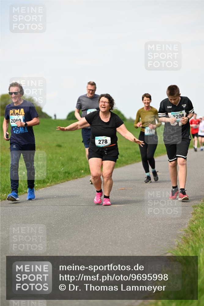 10.05.2026 - 8. Wedeler Halbmarathon Dr. Thomas Lammeyer http://msf.ph/oto/9695998 10.05.2026 11:22:51 Laufen 2060, 278, 701, 2208 meine-sportfotos.de