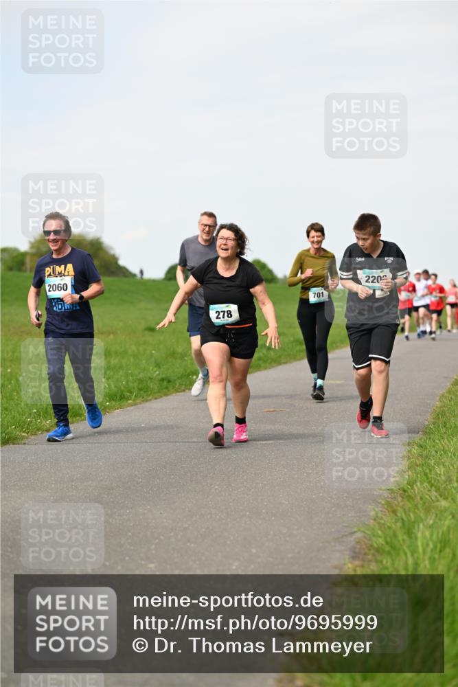 10.05.2026 - 8. Wedeler Halbmarathon Dr. Thomas Lammeyer http://msf.ph/oto/9695999 10.05.2026 11:22:51 Laufen 2060, 278, 701, 220 meine-sportfotos.de