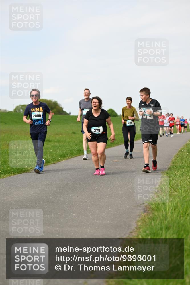 10.05.2026 - 8. Wedeler Halbmarathon Dr. Thomas Lammeyer http://msf.ph/oto/9696001 10.05.2026 11:22:51 Laufen 2060, 278, 701 meine-sportfotos.de