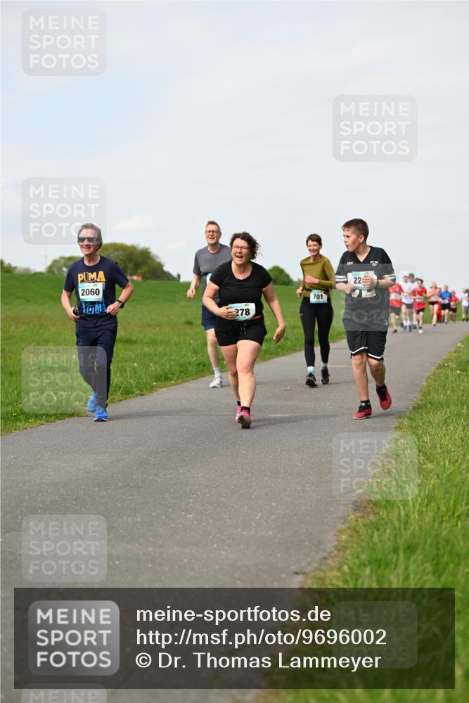 10.05.2026 - 8. Wedeler Halbmarathon Dr. Thomas Lammeyer http://msf.ph/oto/9696002 10.05.2026 11:22:52 Laufen 2060, 278, 701 meine-sportfotos.de