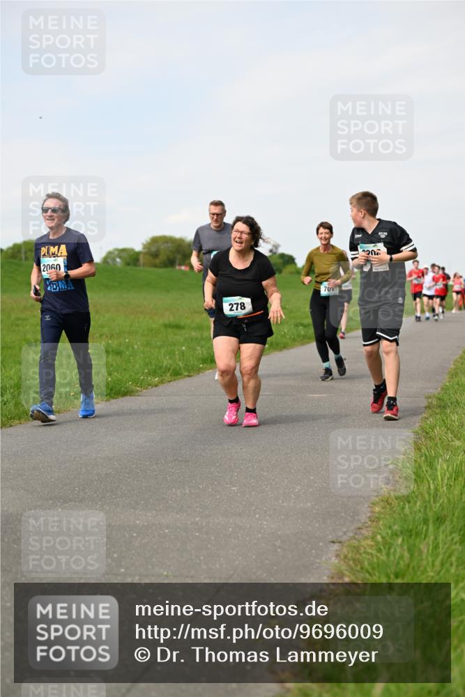 10.05.2026 - 8. Wedeler Halbmarathon Dr. Thomas Lammeyer http://msf.ph/oto/9696009 10.05.2026 11:22:52 Laufen 2060, 278, 2208 meine-sportfotos.de