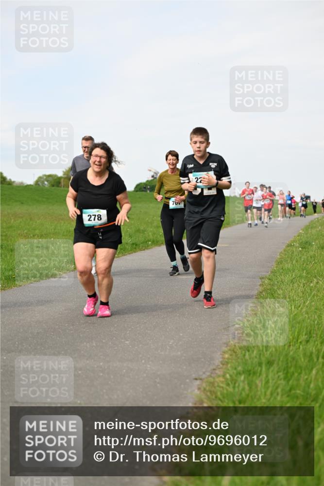 10.05.2026 - 8. Wedeler Halbmarathon Dr. Thomas Lammeyer http://msf.ph/oto/9696012 10.05.2026 11:22:53 Laufen 278, 707 meine-sportfotos.de
