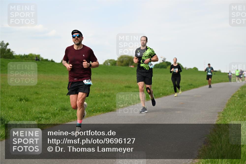 10.05.2026 - 8. Wedeler Halbmarathon Dr. Thomas Lammeyer http://msf.ph/oto/9696127 10.05.2026 11:23:22 Laufen  meine-sportfotos.de