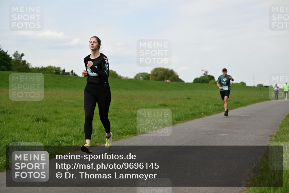 10.05.2026 - 8. Wedeler Halbmarathon Dr. Thomas Lammeyer http://msf.ph/oto/9696145 10.05.2026 11:23:26 Laufen 1010 meine-sportfotos.de