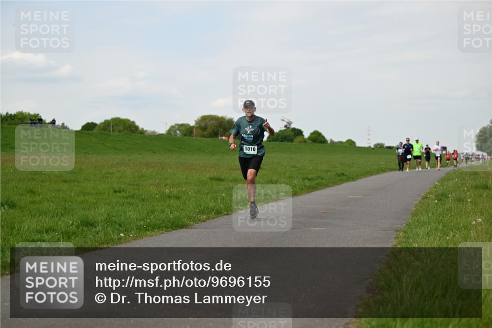 10.05.2026 - 8. Wedeler Halbmarathon Dr. Thomas Lammeyer http://msf.ph/oto/9696155 10.05.2026 11:23:28 Laufen 1010 meine-sportfotos.de